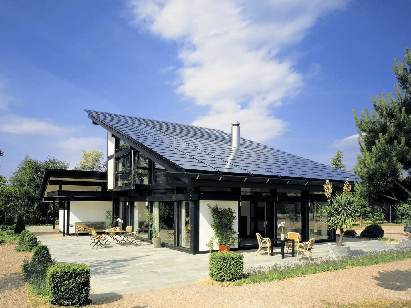 Huf House solar award