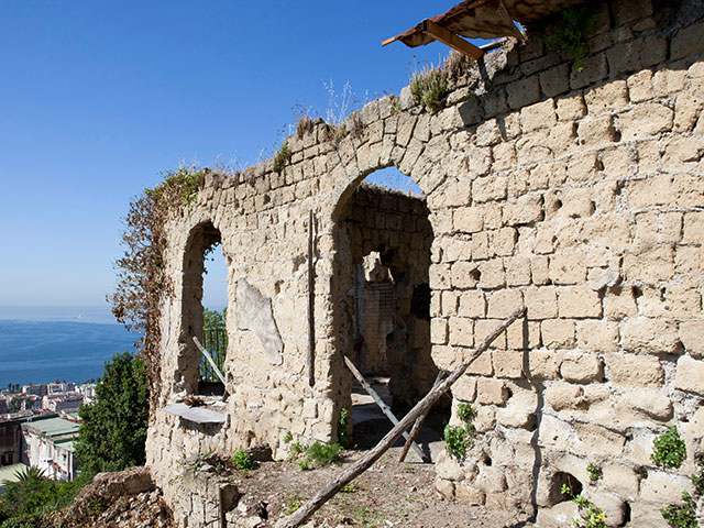 exterior of a ruins on naples hillside - granddesigns 