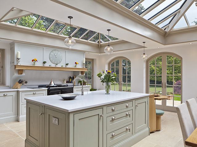 vale garden rooms house roof lantern light - granddesignsmagazine.com