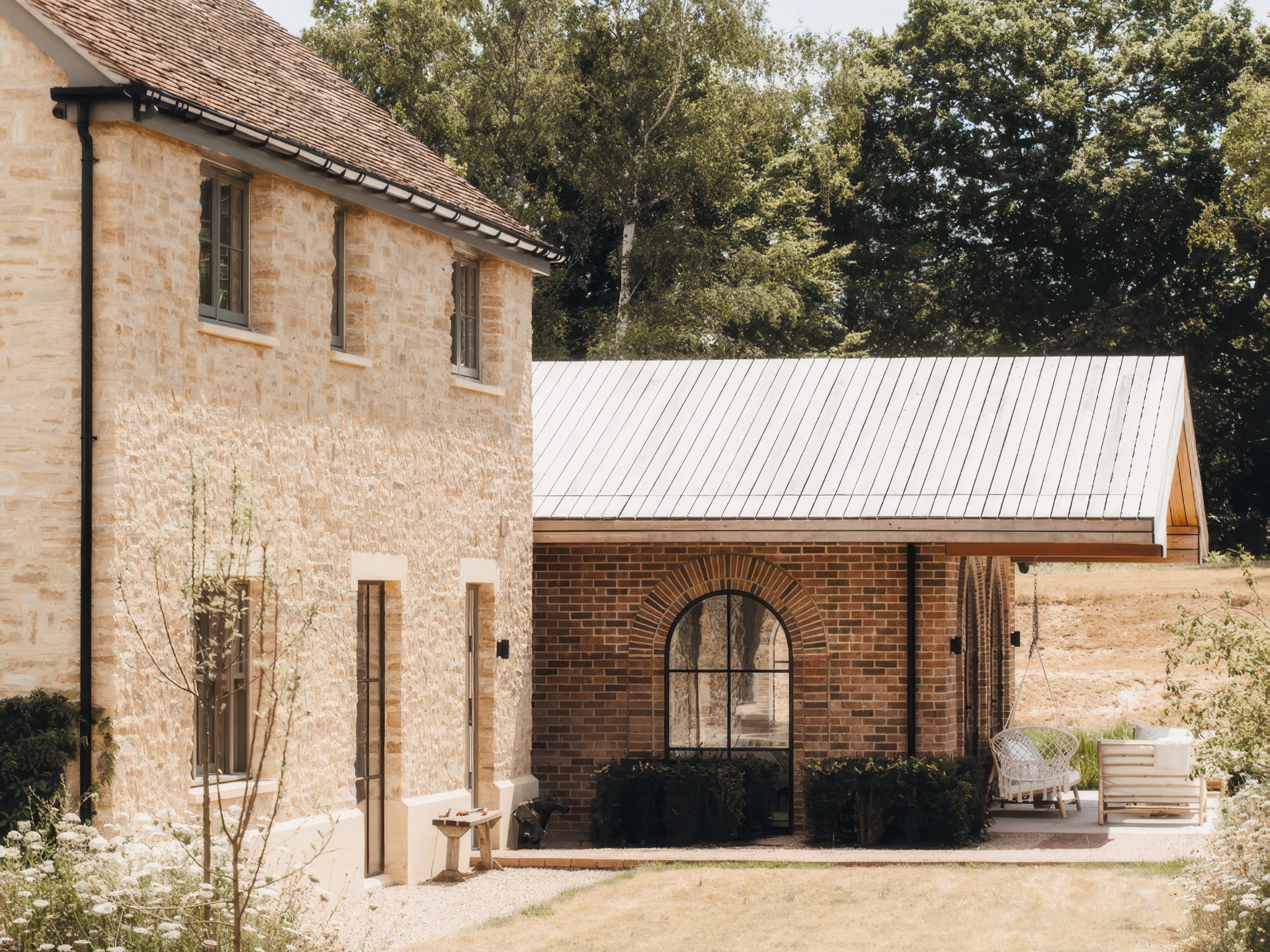 Four-bedroom Westcott house by Watershedd, photo by Evi Johnstone.